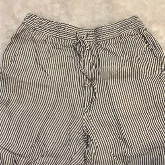 H&M linen pants - Picture 2 of 2